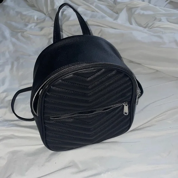 brandy melville blue mini backpack Brandy Navy Canvas Backpack Blue And Cream Striped Backpack From Brandy  Melville Depop